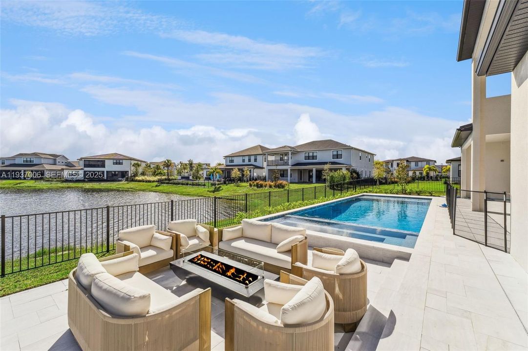 待售: $3,900,000 (5 贝兹, 6 浴室, 0 平方英尺)