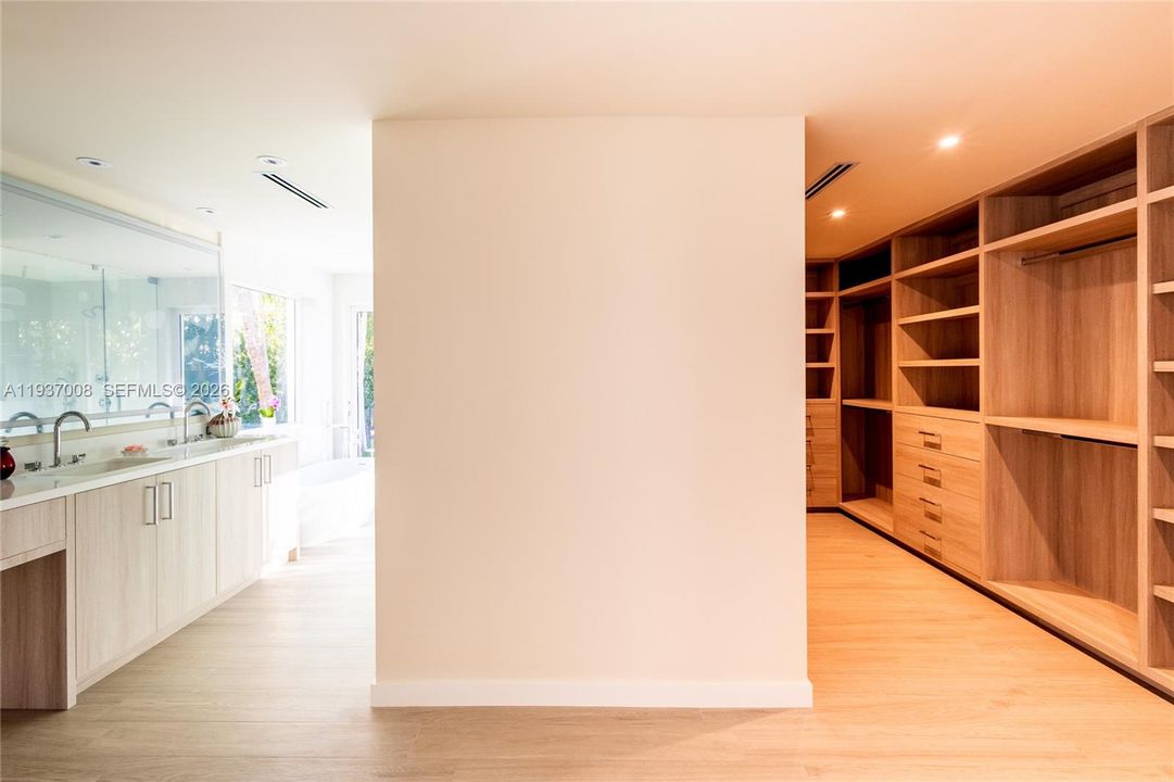 For Rent: $65,000 (4 beds, 3 baths, 3773 Square Feet)