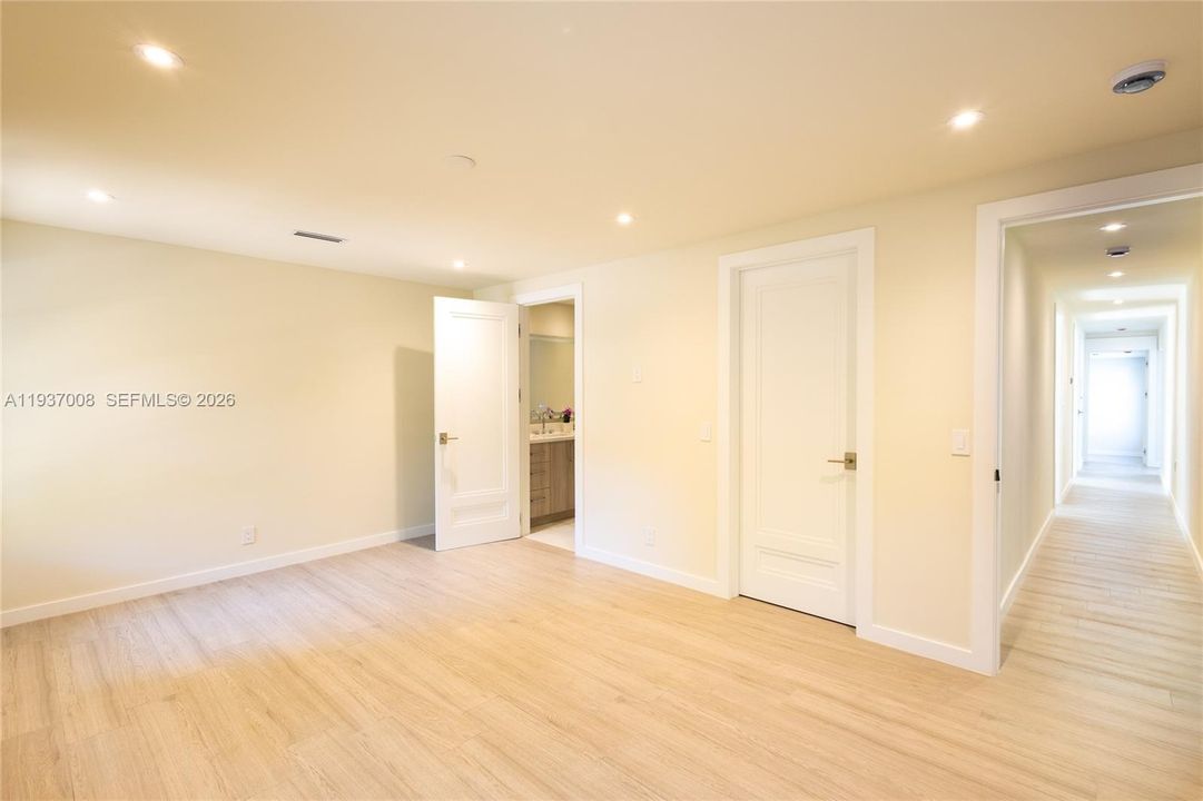 For Rent: $65,000 (4 beds, 3 baths, 3773 Square Feet)