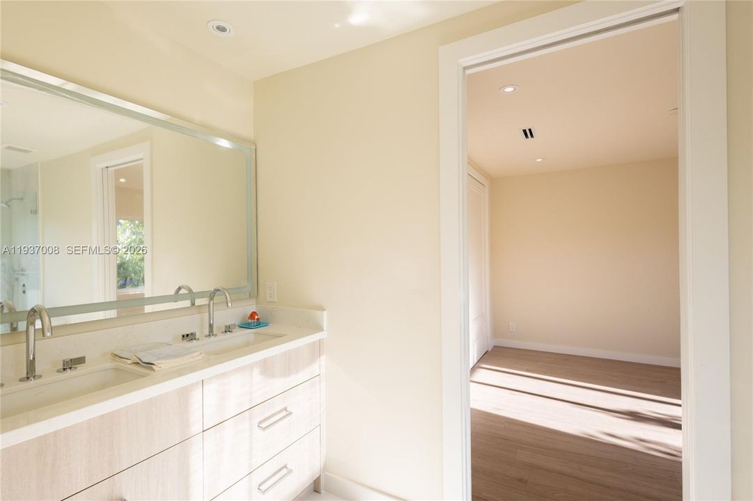 For Rent: $65,000 (4 beds, 3 baths, 3773 Square Feet)