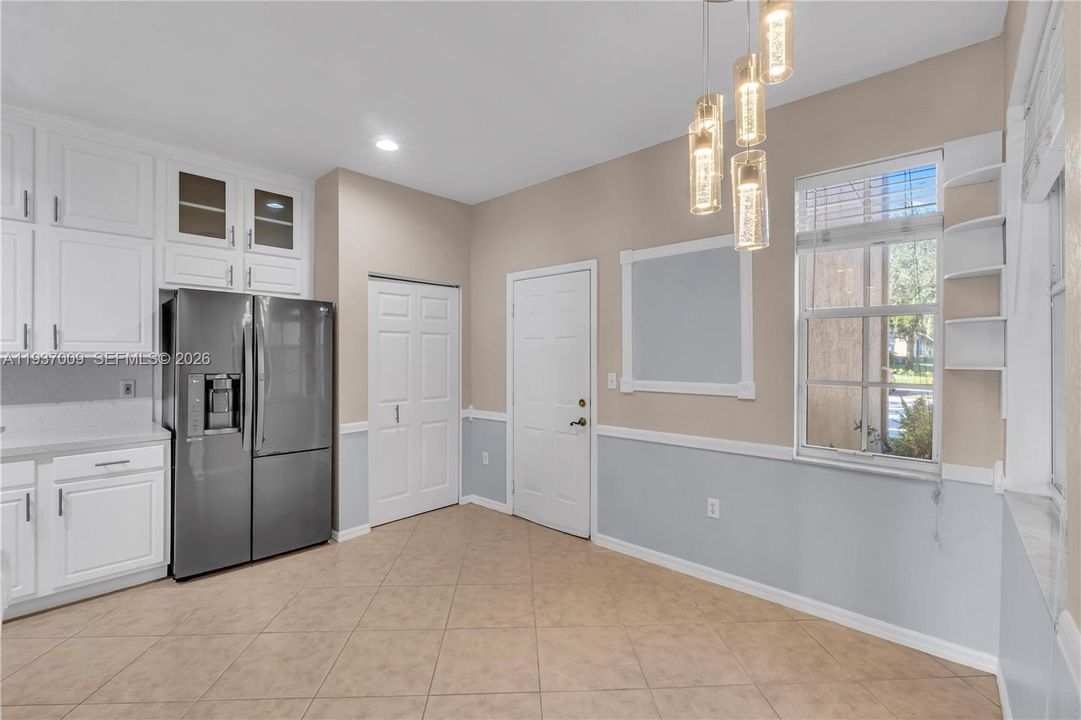 En Renta: $3,350 (3 camas, 2 baños, 1954 Pies cuadrados)