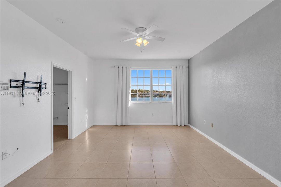 En Renta: $3,350 (3 camas, 2 baños, 1954 Pies cuadrados)