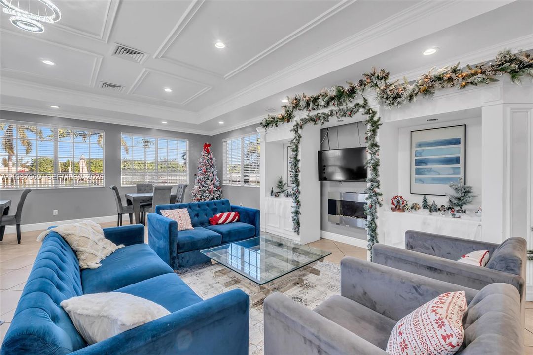 En Renta: $3,350 (3 camas, 2 baños, 1954 Pies cuadrados)