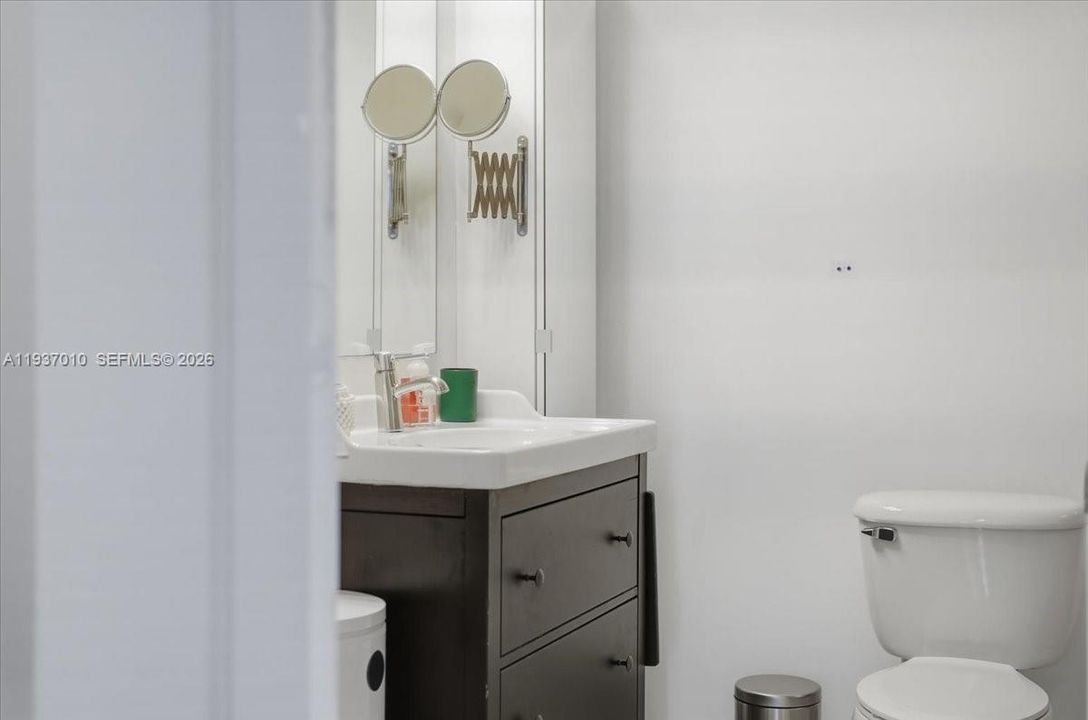 待售: $615,000 (2 贝兹, 2 浴室, 1104 平方英尺)