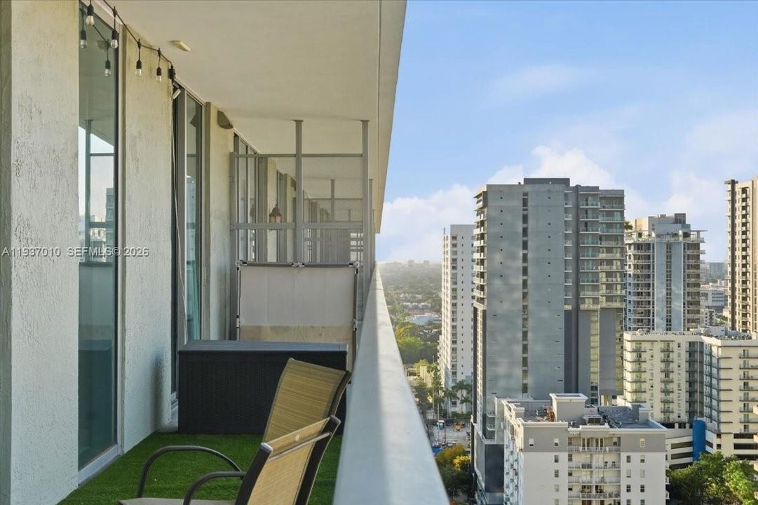 待售: $615,000 (2 贝兹, 2 浴室, 1104 平方英尺)