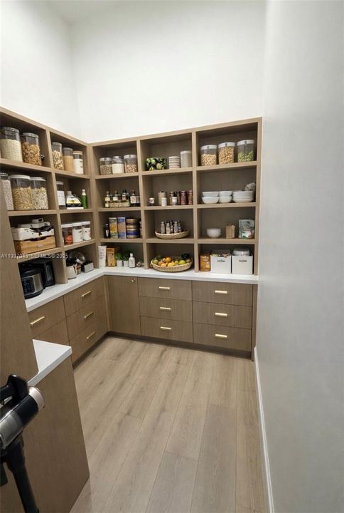 待售: $6,500,000 (6 贝兹, 6 浴室, 5000 平方英尺)