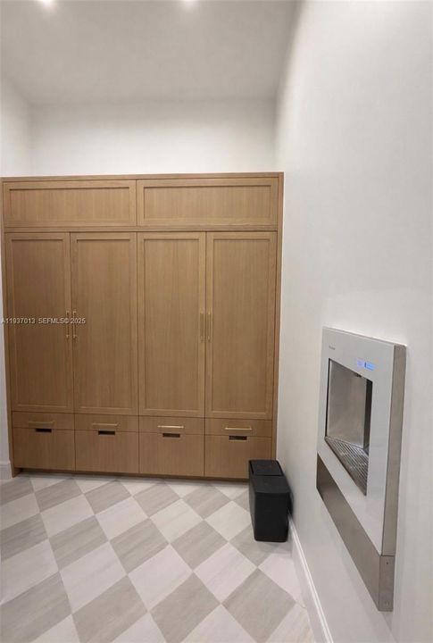 待售: $6,500,000 (6 贝兹, 6 浴室, 5000 平方英尺)