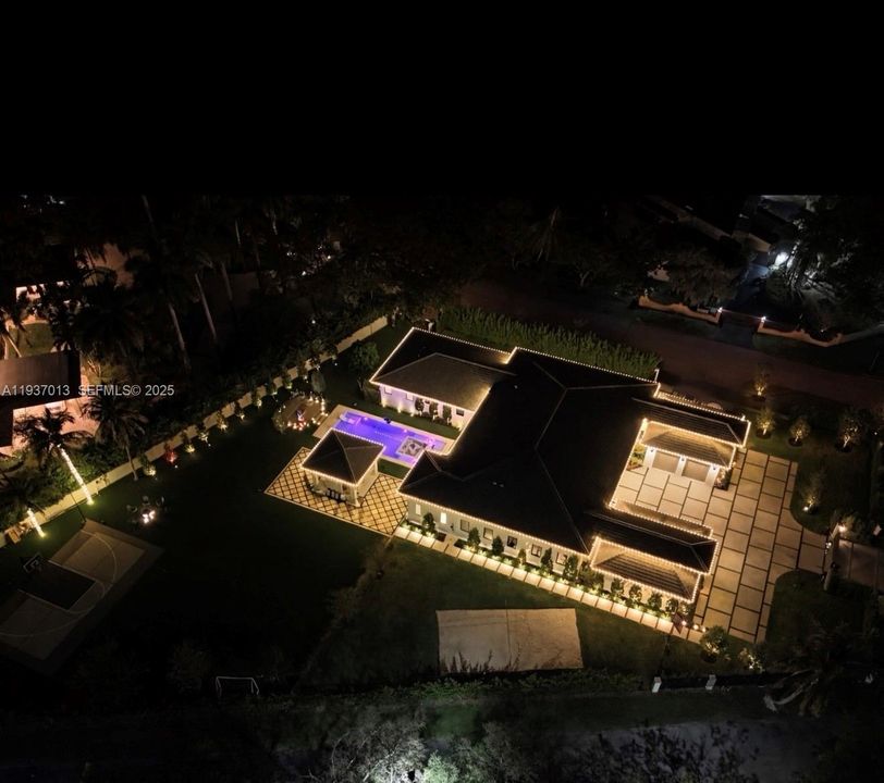 待售: $6,500,000 (6 贝兹, 6 浴室, 5000 平方英尺)