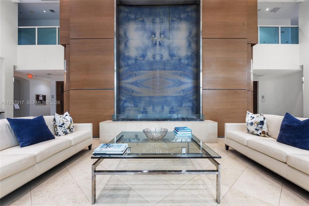 En Venta: $560,000 (2 camas, 2 baños, 1140 Pies cuadrados)