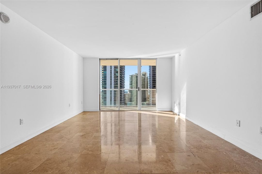 En Venta: $560,000 (2 camas, 2 baños, 1140 Pies cuadrados)