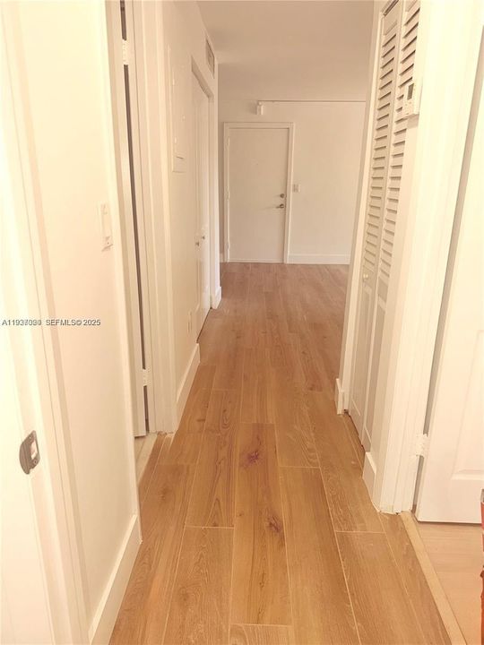 На продажу: $270,000 (2 спален, 1 ванн, 816 Квадратных фут)