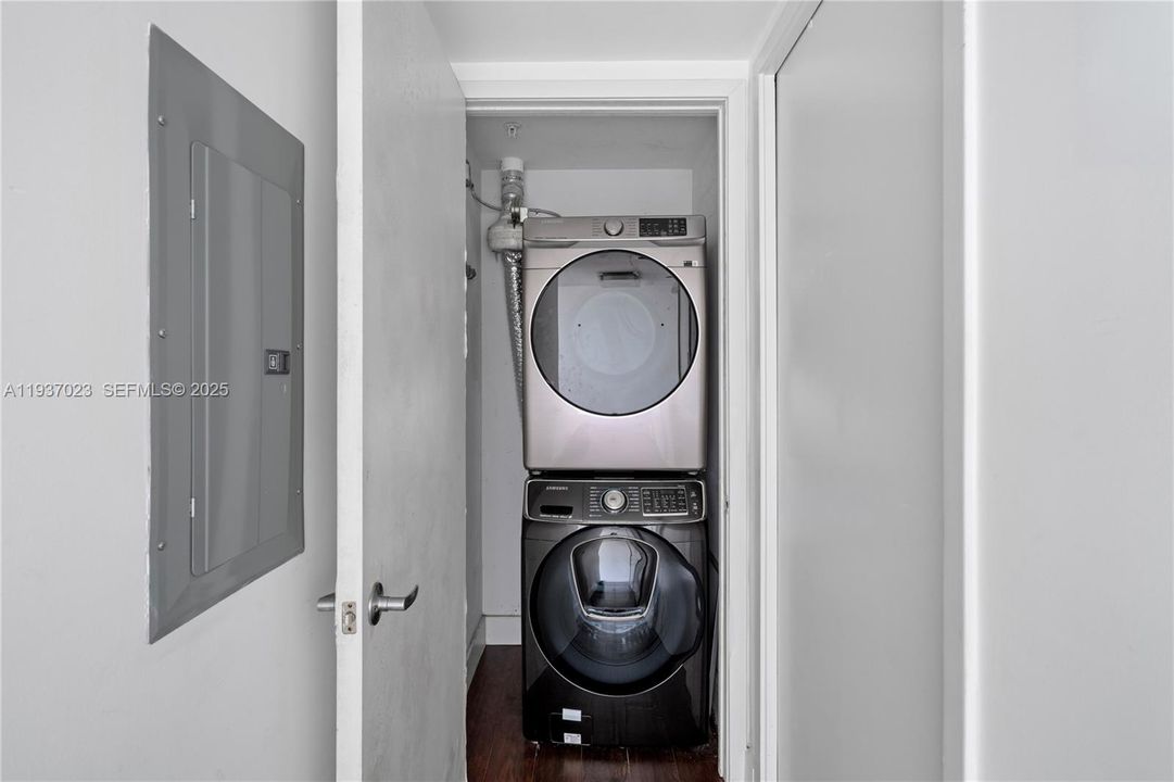 На продажу: $599,900 (1 спален, 1 ванн, 808 Квадратных фут)