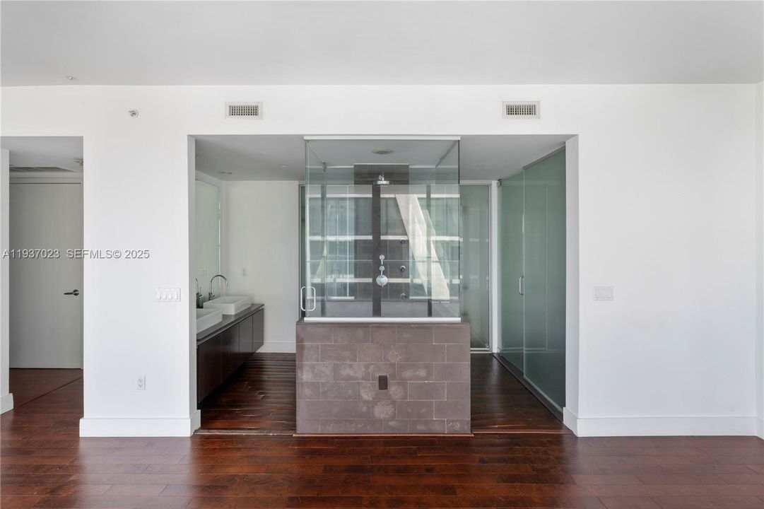 На продажу: $599,900 (1 спален, 1 ванн, 808 Квадратных фут)