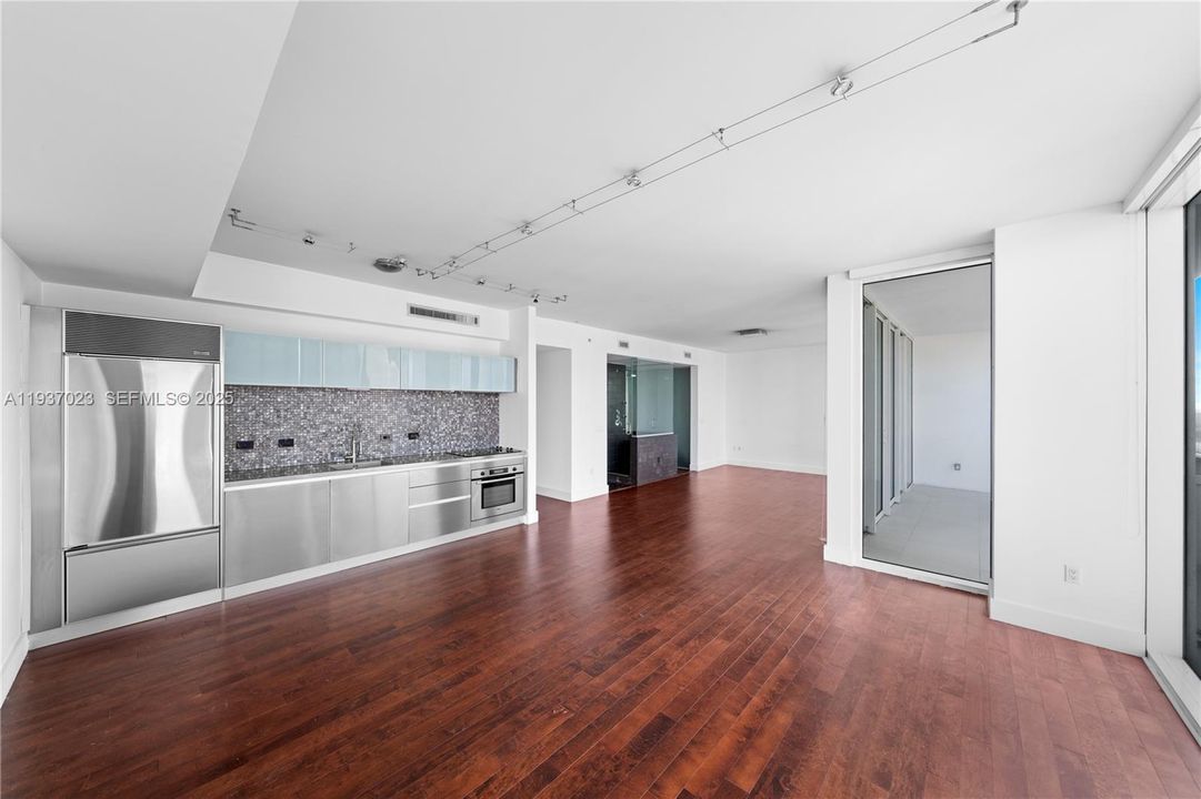 На продажу: $599,900 (1 спален, 1 ванн, 808 Квадратных фут)