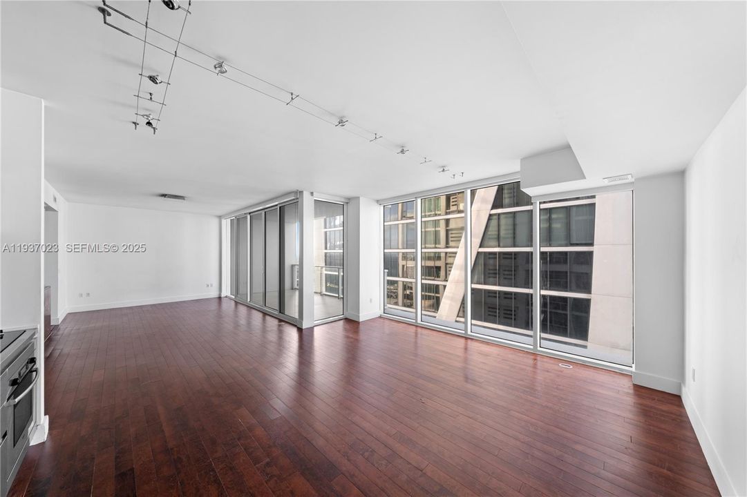 На продажу: $599,900 (1 спален, 1 ванн, 808 Квадратных фут)