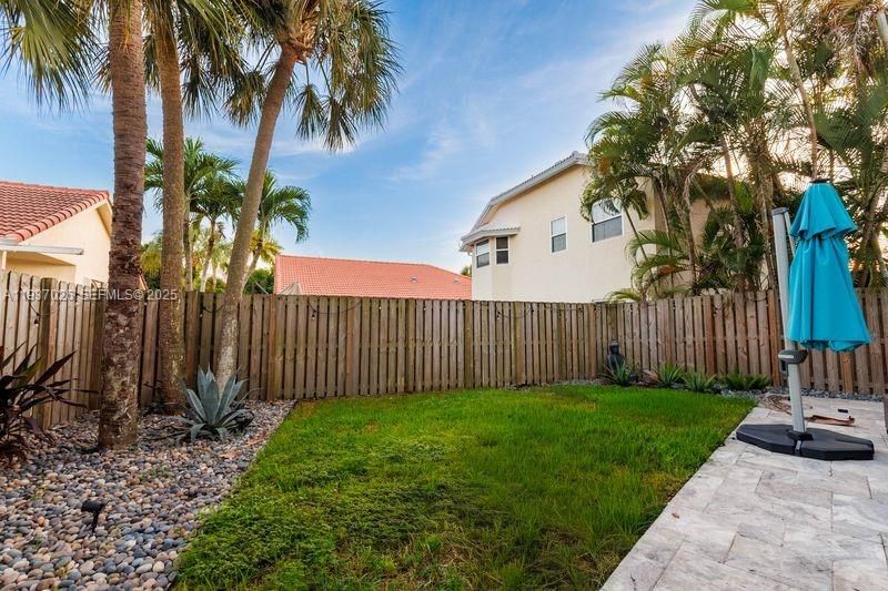 For Sale: $750,000 (3 beds, 2 baths, 1824 Square Feet)