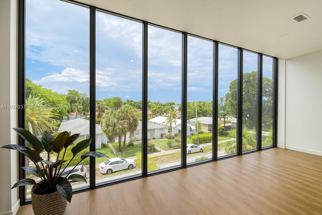 En Renta: $2,500 (2 camas, 2 baños, 18351 Pies cuadrados)