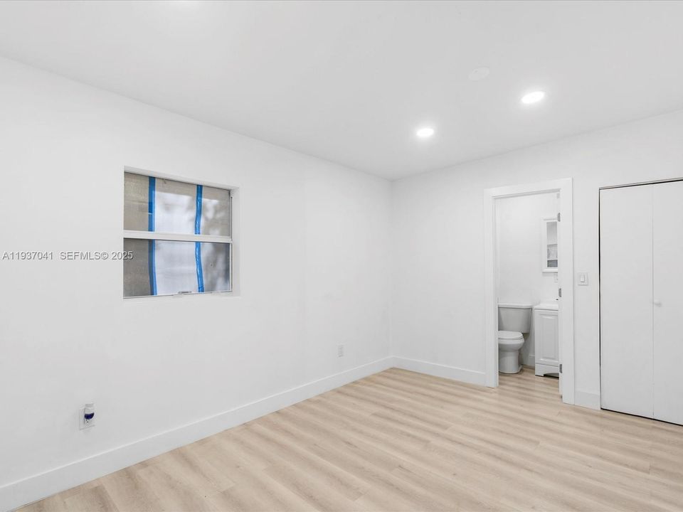 В аренду: $2,950 (3 спален, 2 ванн, 997 Квадратных фут)