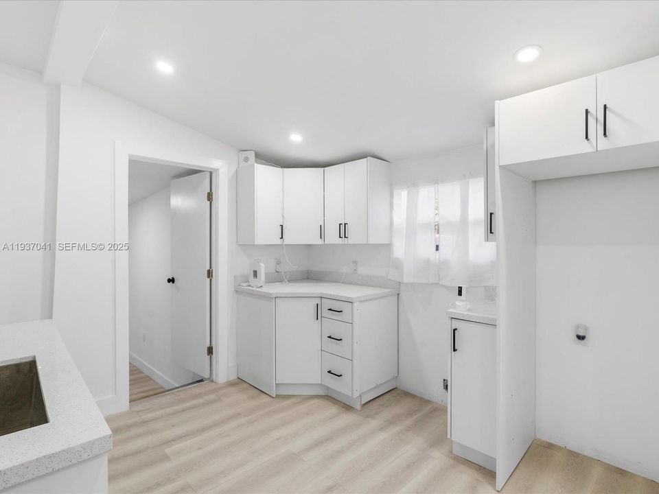 В аренду: $2,950 (3 спален, 2 ванн, 997 Квадратных фут)