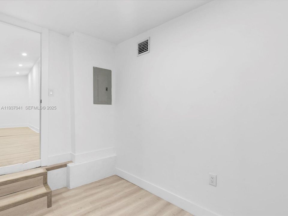 В аренду: $2,950 (3 спален, 2 ванн, 997 Квадратных фут)