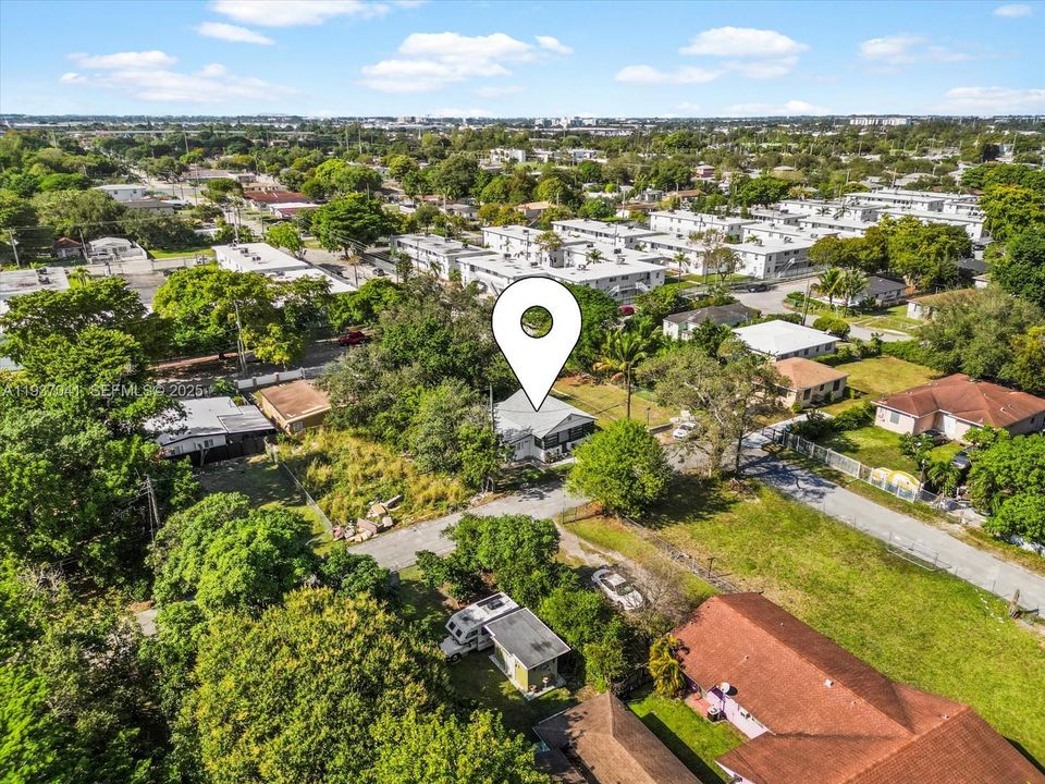 В аренду: $2,950 (3 спален, 2 ванн, 997 Квадратных фут)