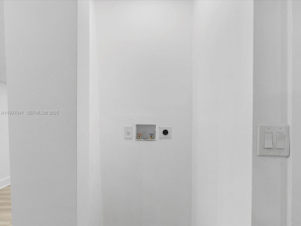 В аренду: $2,950 (3 спален, 2 ванн, 997 Квадратных фут)