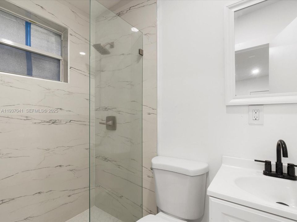 В аренду: $2,950 (3 спален, 2 ванн, 997 Квадратных фут)