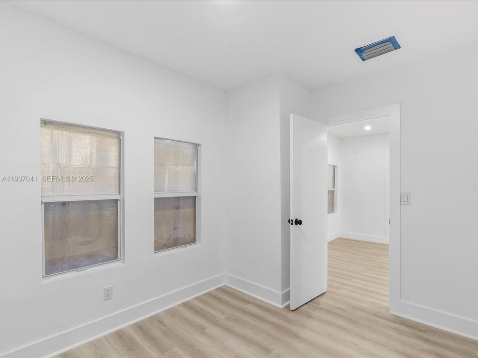 В аренду: $2,950 (3 спален, 2 ванн, 997 Квадратных фут)