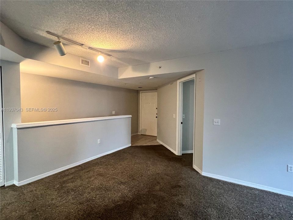 В аренду: $2,500 (2 спален, 2 ванн, 1054 Квадратных фут)