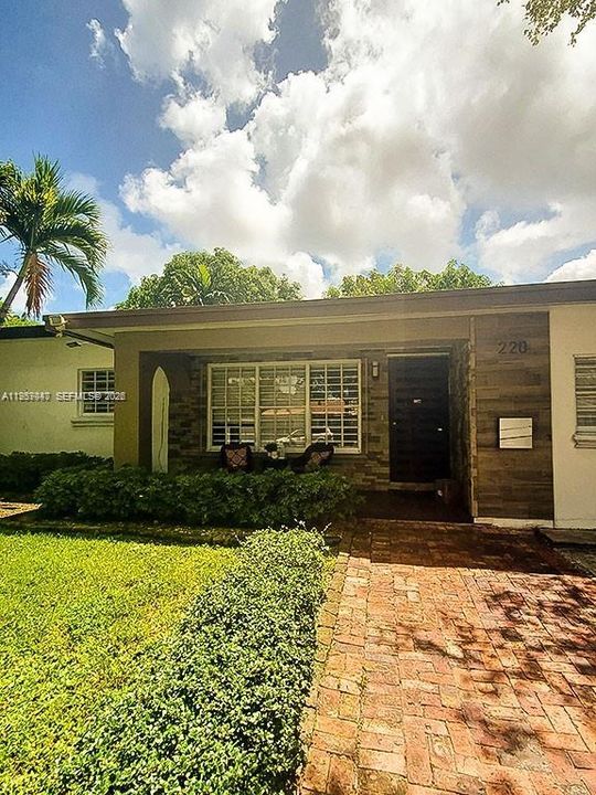 На продажу: $797,000 (4 спален, 3 ванн, 1662 Квадратных фут)