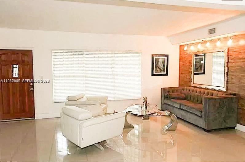 На продажу: $797,000 (4 спален, 3 ванн, 1662 Квадратных фут)