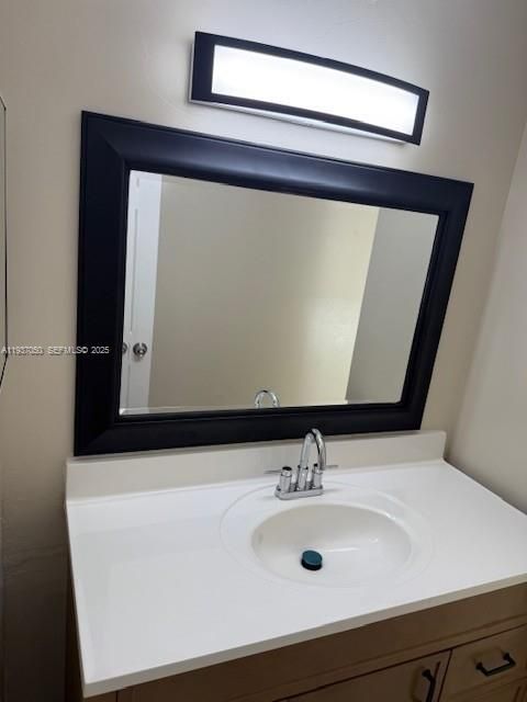 En Renta: $2,100 (2 camas, 2 baños, 816 Pies cuadrados)