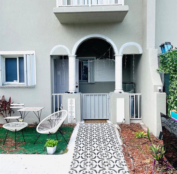 В аренду: $3,600 (3 спален, 2 ванн, 3460 Квадратных фут)