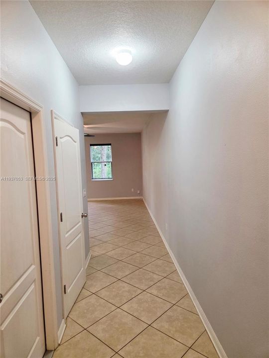 For Rent: $2,250 (3 beds, 2 baths, 1764 Square Feet)