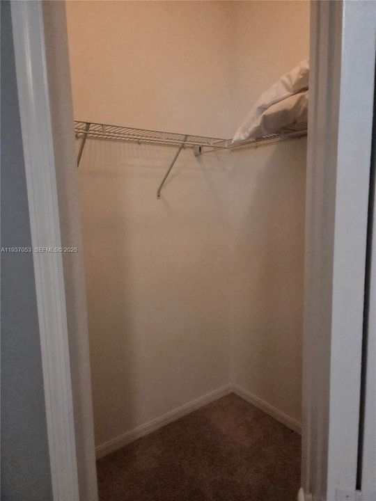 For Rent: $2,250 (3 beds, 2 baths, 1764 Square Feet)