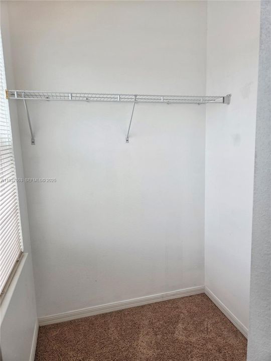 For Rent: $2,250 (3 beds, 2 baths, 1764 Square Feet)