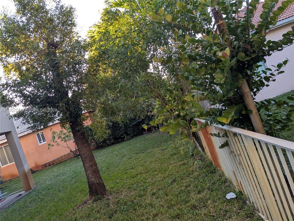 En Venta: $649,900 (4 camas, 2 baños, 2497 Pies cuadrados)