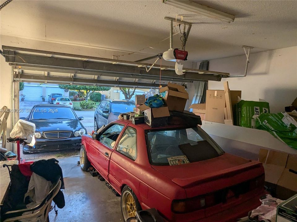 En Venta: $649,900 (4 camas, 2 baños, 2497 Pies cuadrados)