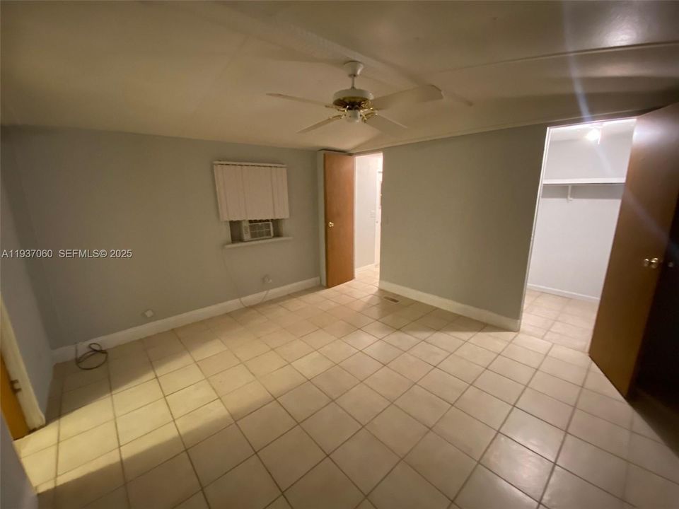 В аренду: $1,900 (2 спален, 2 ванн, 924 Квадратных фут)