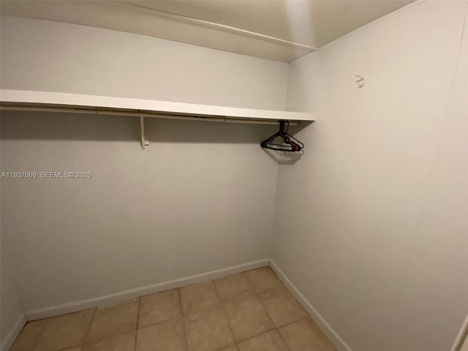 В аренду: $1,900 (2 спален, 2 ванн, 924 Квадратных фут)