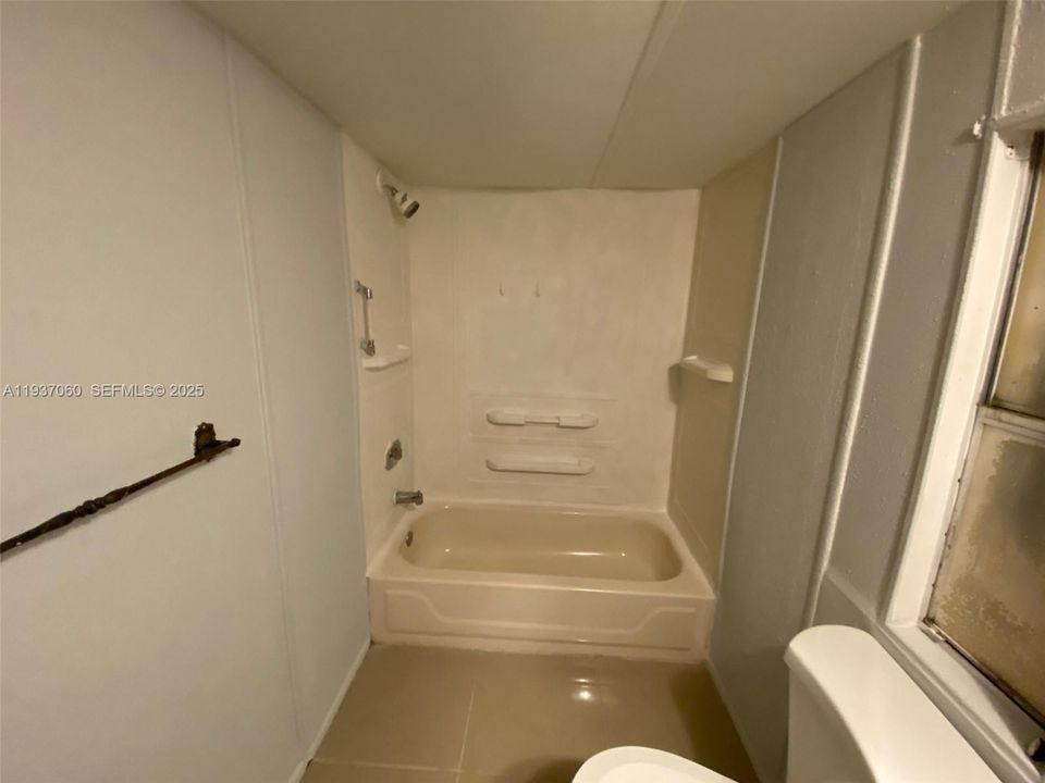 В аренду: $1,900 (2 спален, 2 ванн, 924 Квадратных фут)