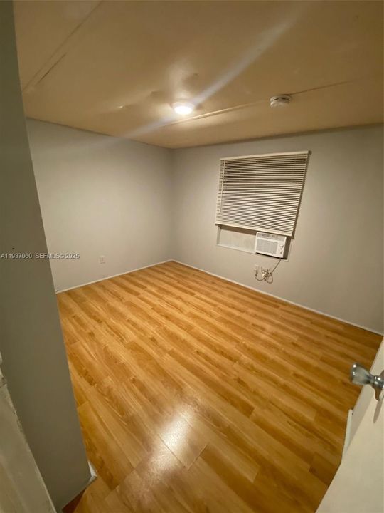 В аренду: $1,900 (2 спален, 2 ванн, 924 Квадратных фут)