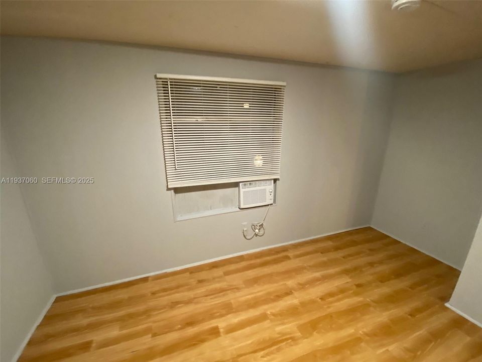 В аренду: $1,900 (2 спален, 2 ванн, 924 Квадратных фут)