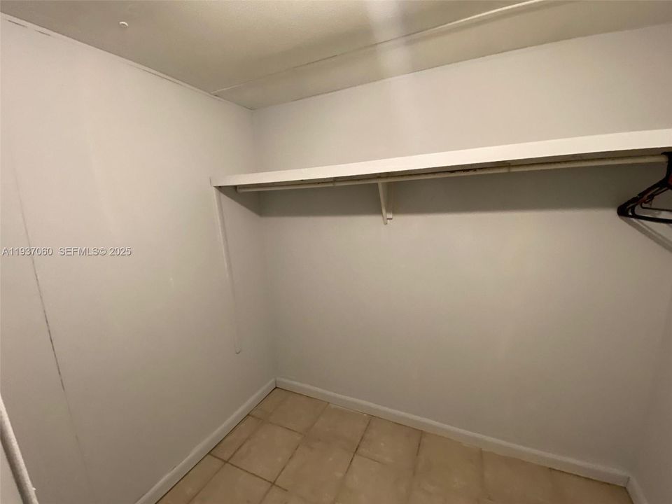 В аренду: $1,900 (2 спален, 2 ванн, 924 Квадратных фут)