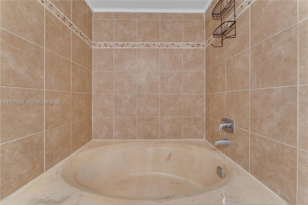 En Venta: $265,000 (2 camas, 2 baños, 1180 Pies cuadrados)