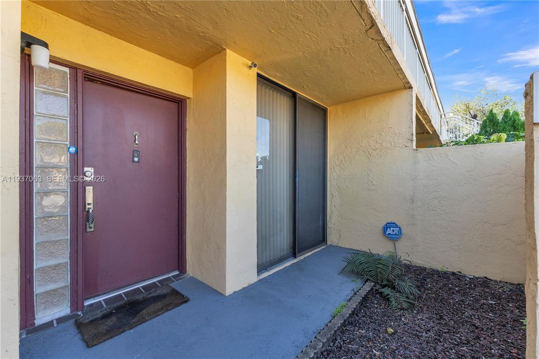 En Venta: $265,000 (2 camas, 2 baños, 1180 Pies cuadrados)