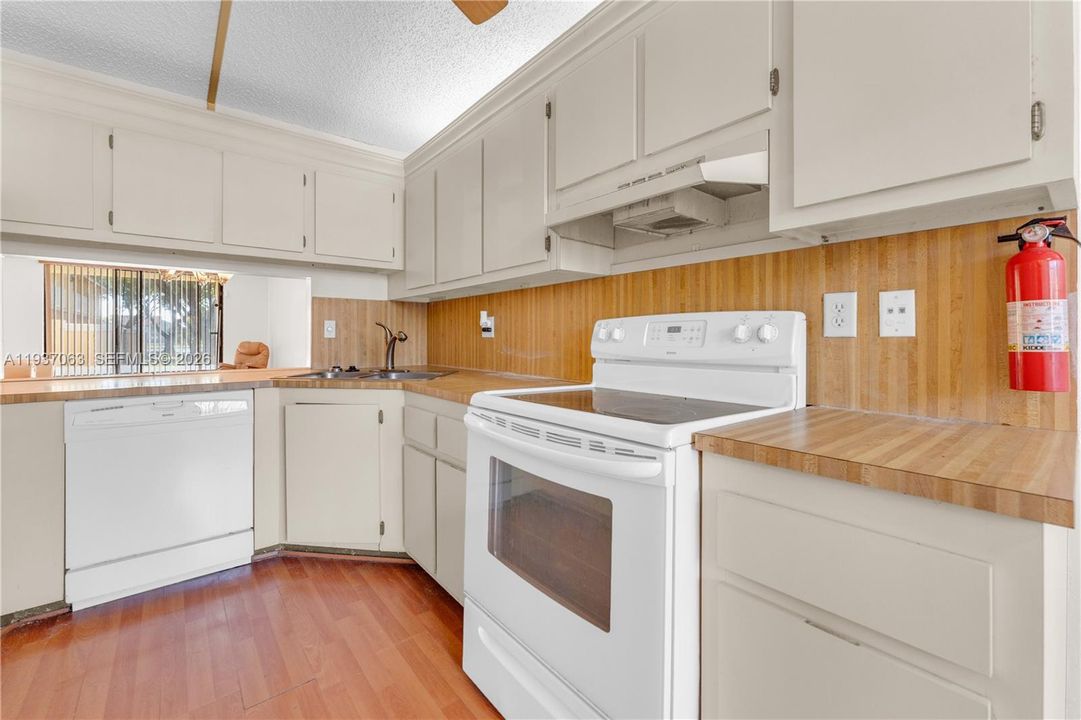 En Venta: $265,000 (2 camas, 2 baños, 1180 Pies cuadrados)