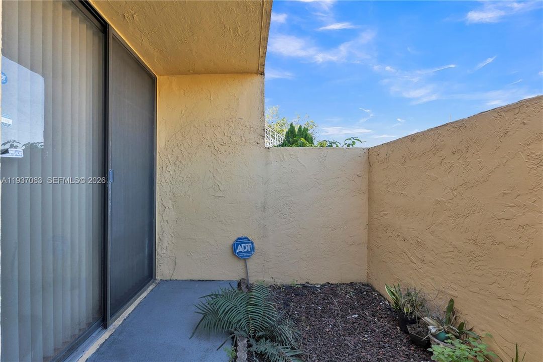 En Venta: $265,000 (2 camas, 2 baños, 1180 Pies cuadrados)