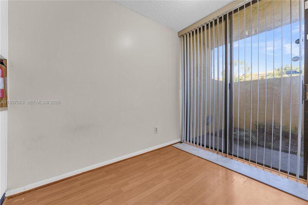 En Venta: $265,000 (2 camas, 2 baños, 1180 Pies cuadrados)