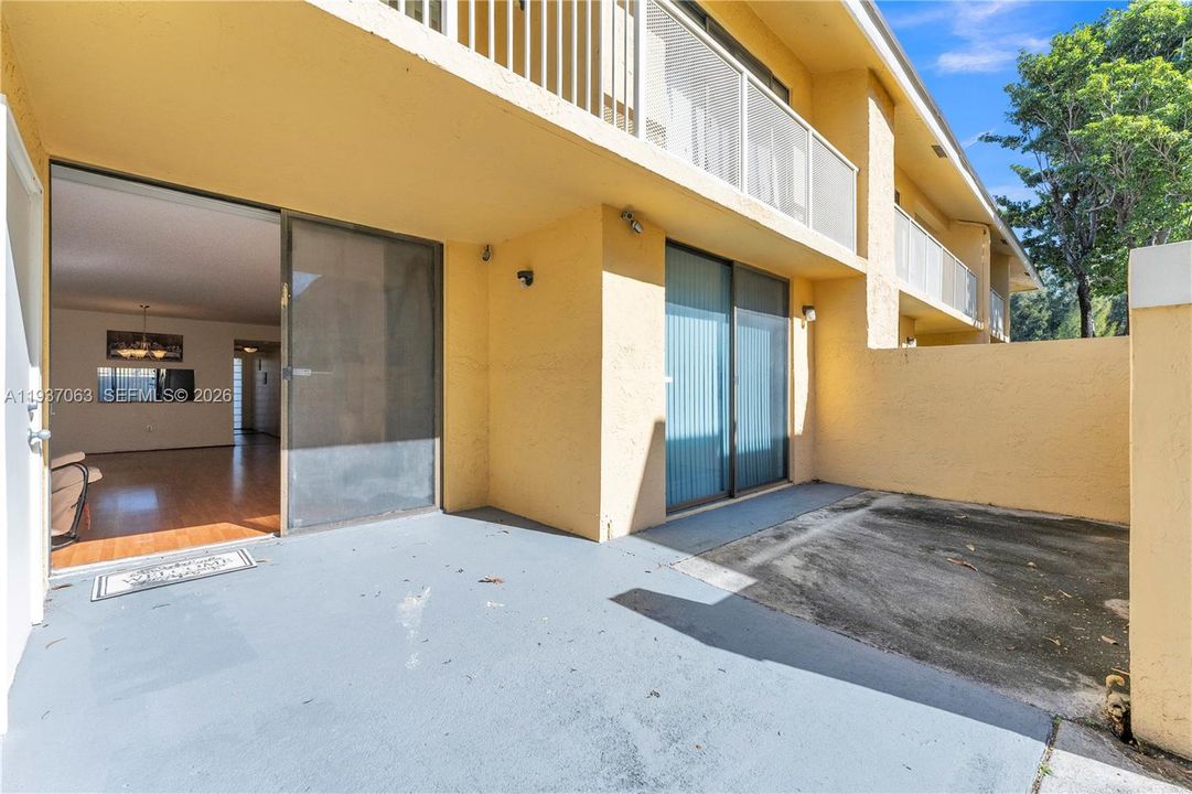 En Venta: $265,000 (2 camas, 2 baños, 1180 Pies cuadrados)